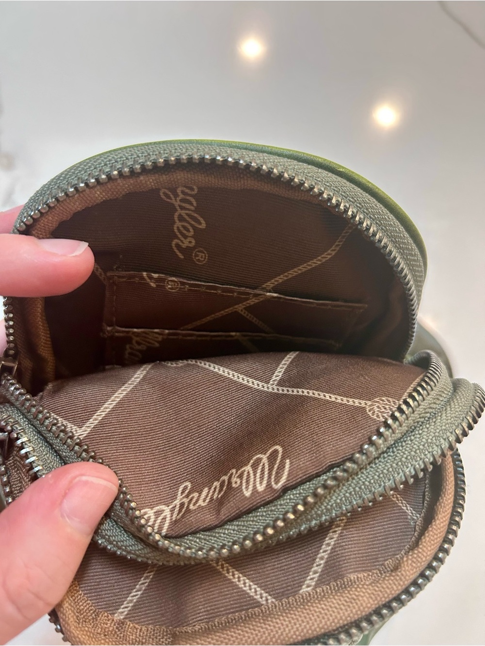 Wrangler Green Crossbody Sling Bag - Picture 7 of 7